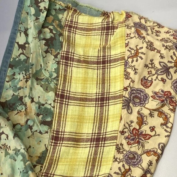 Pilcro Women's Relaxed Flare Patch Work Edition Jeans Size 27 - Picture 3 of 8